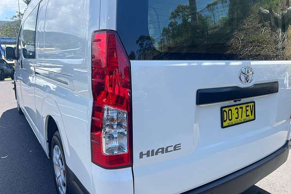 2022 Toyota Hiace GDH320R ELWB High Roof