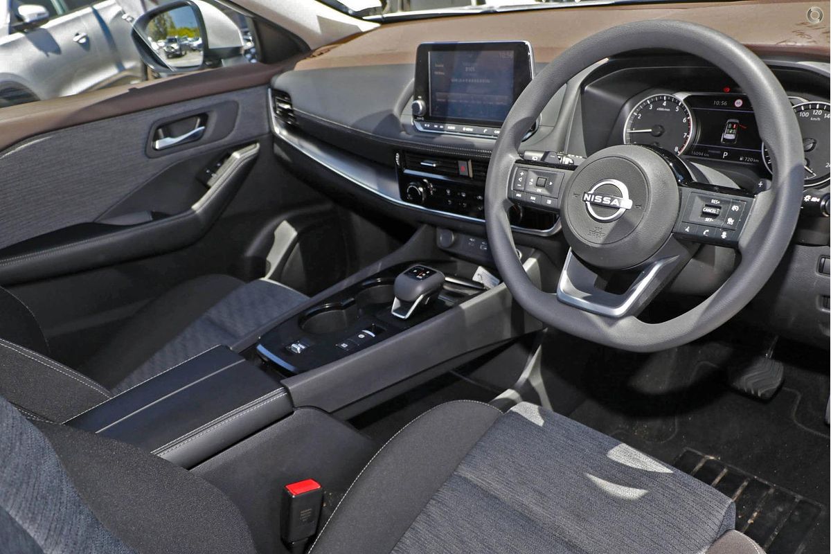 2025 Nissan X-TRAIL ST T33