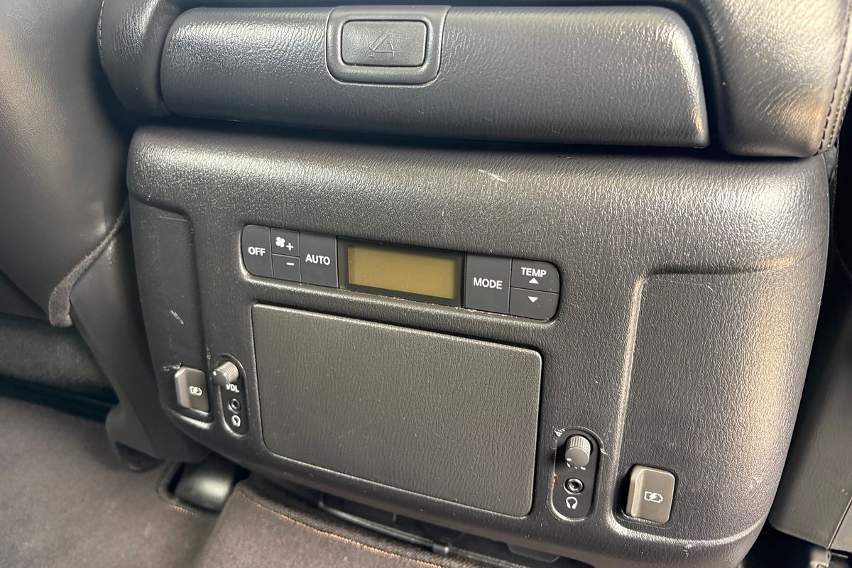 2022 Nissan Patrol Ti-L Y62