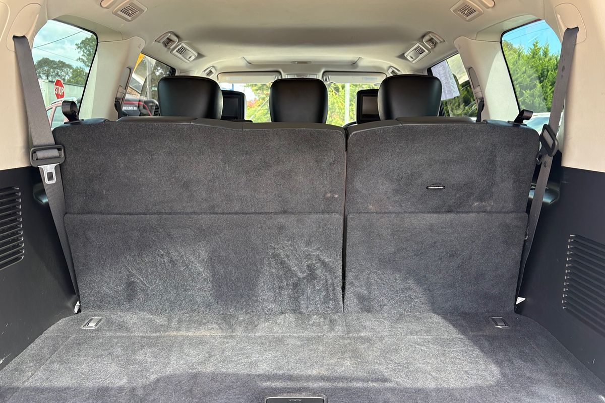 2022 Nissan Patrol Ti-L Y62