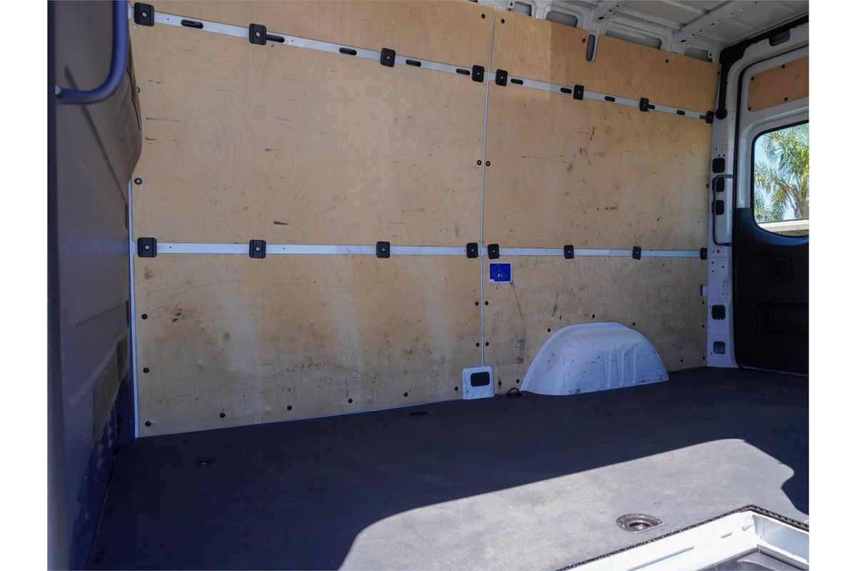 2022 Mercedes-Benz Sprinter 314CDI VS30