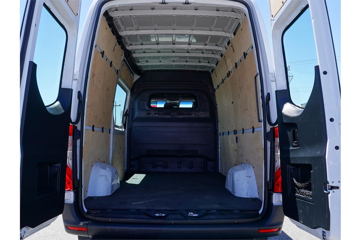 2022 Mercedes-Benz Sprinter 314CDI VS30