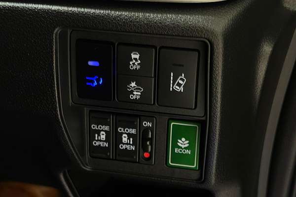 2018 Honda Odyssey VTi-L 5th Gen