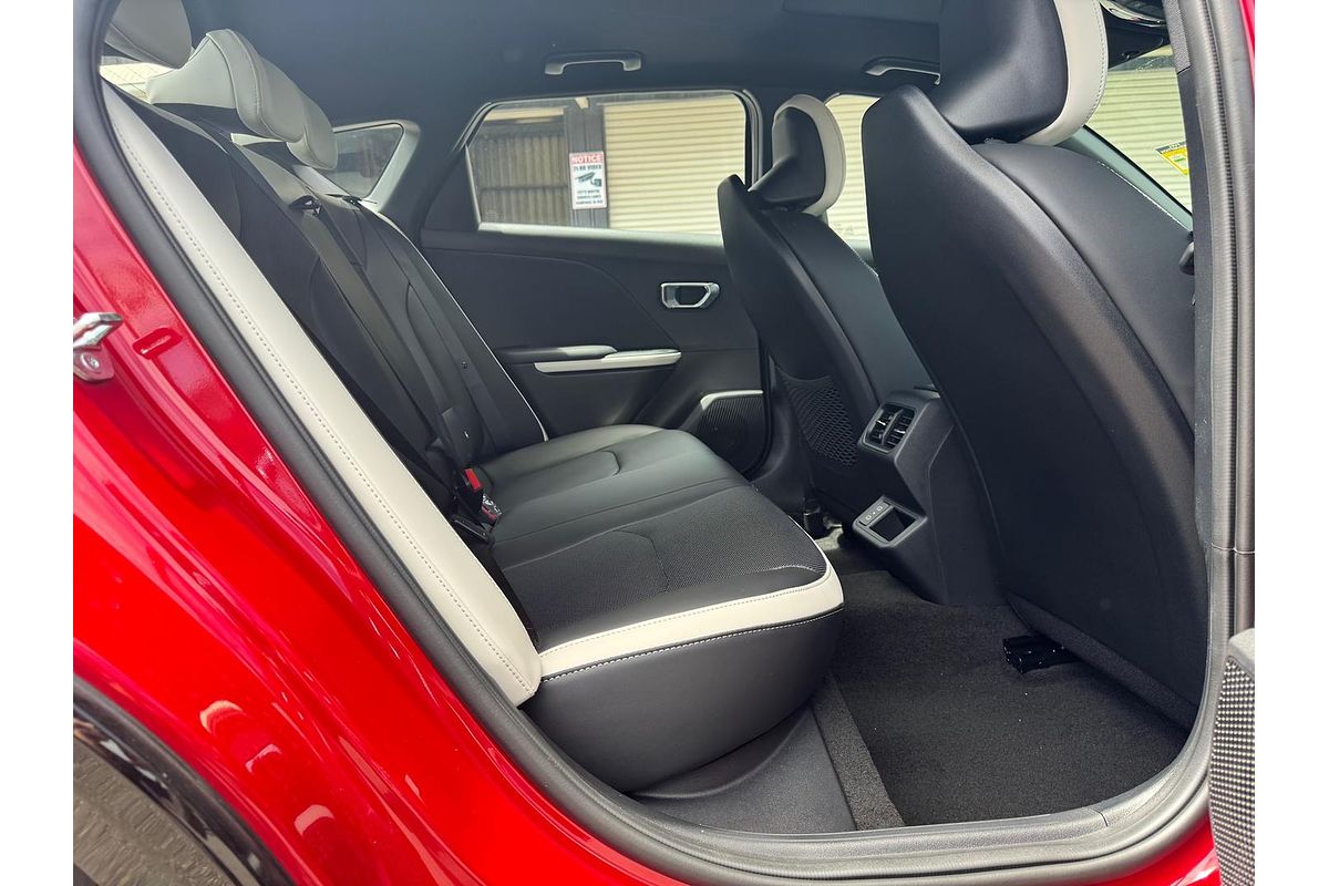 2025 Kia K4 GT-Line CL4m