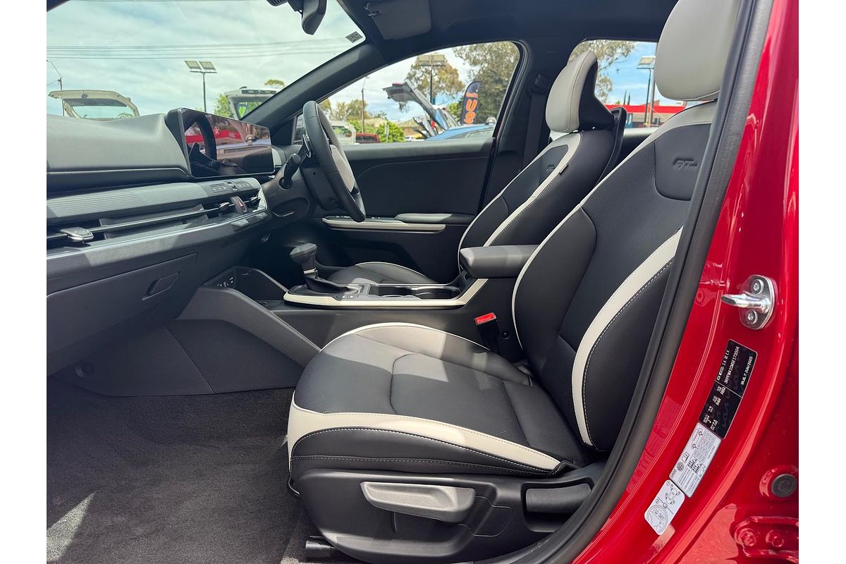 2025 Kia K4 GT-Line CL4m