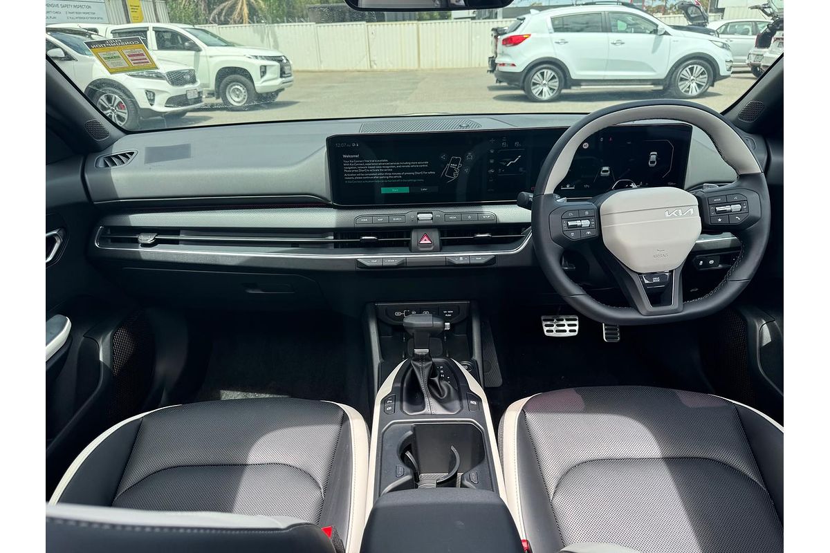 2025 Kia K4 GT-Line CL4m