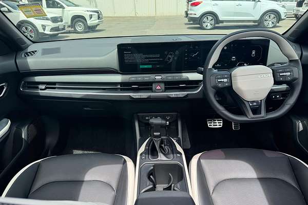 2025 Kia K4 GT-Line CL4m