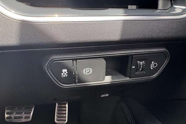 2025 Kia K4 GT-Line CL4m