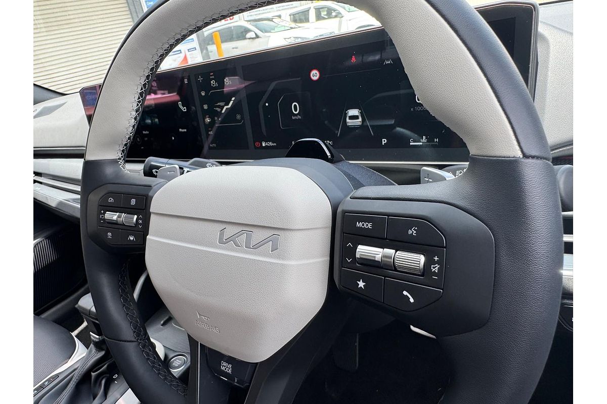 2025 Kia K4 GT-Line CL4m