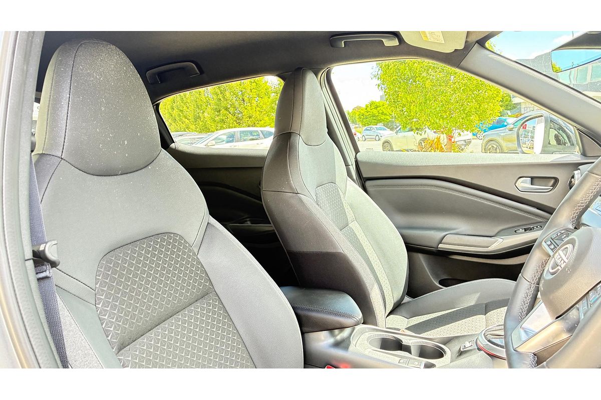 2024 Nissan JUKE ST F16