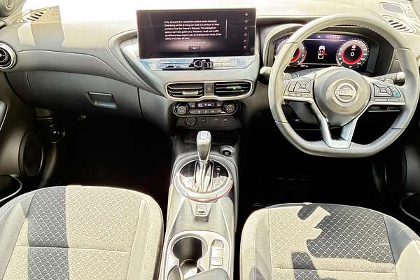 2024 Nissan JUKE ST F16