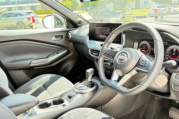 2024 Nissan JUKE ST F16