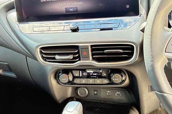 2024 Nissan JUKE ST F16