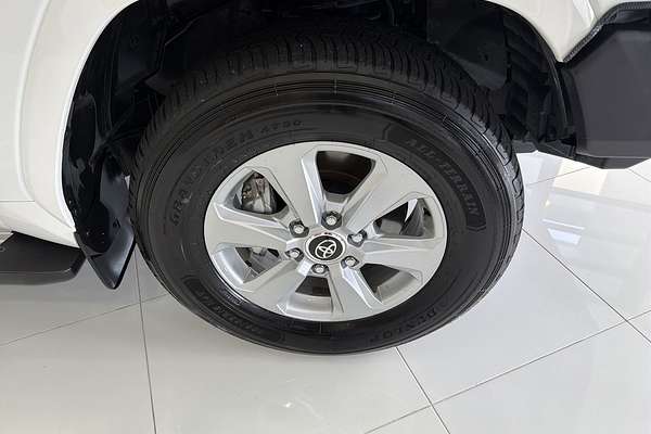 2023 Toyota Landcruiser GXL FJA300R