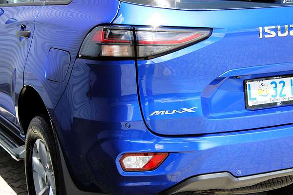 2023 Isuzu MU-X LS-M