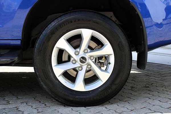 2023 Isuzu MU-X LS-M