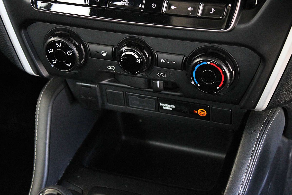 2023 Isuzu MU-X LS-M