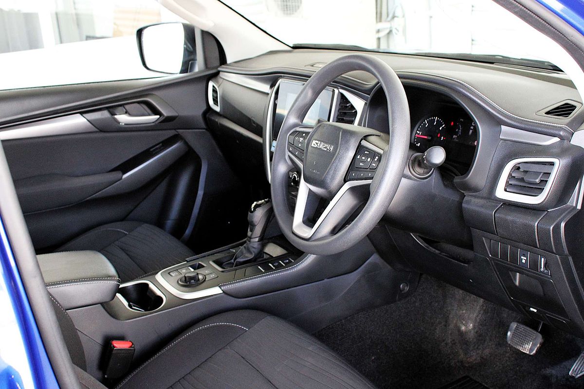 2023 Isuzu MU-X LS-M