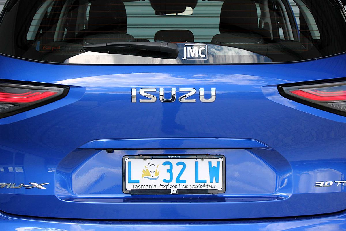 2023 Isuzu MU-X LS-M