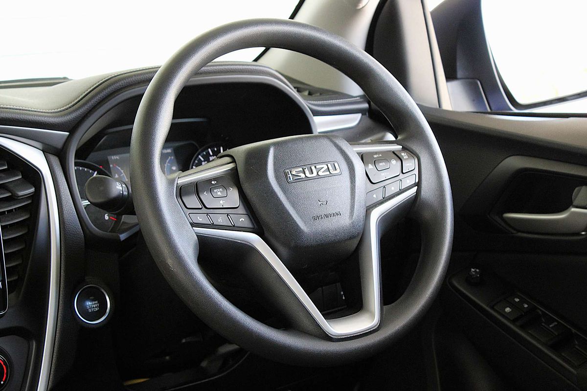 2023 Isuzu MU-X LS-M