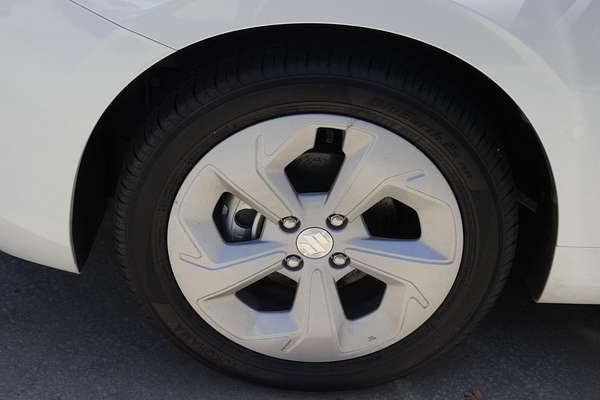 2024 Suzuki Swift Hybrid UZ