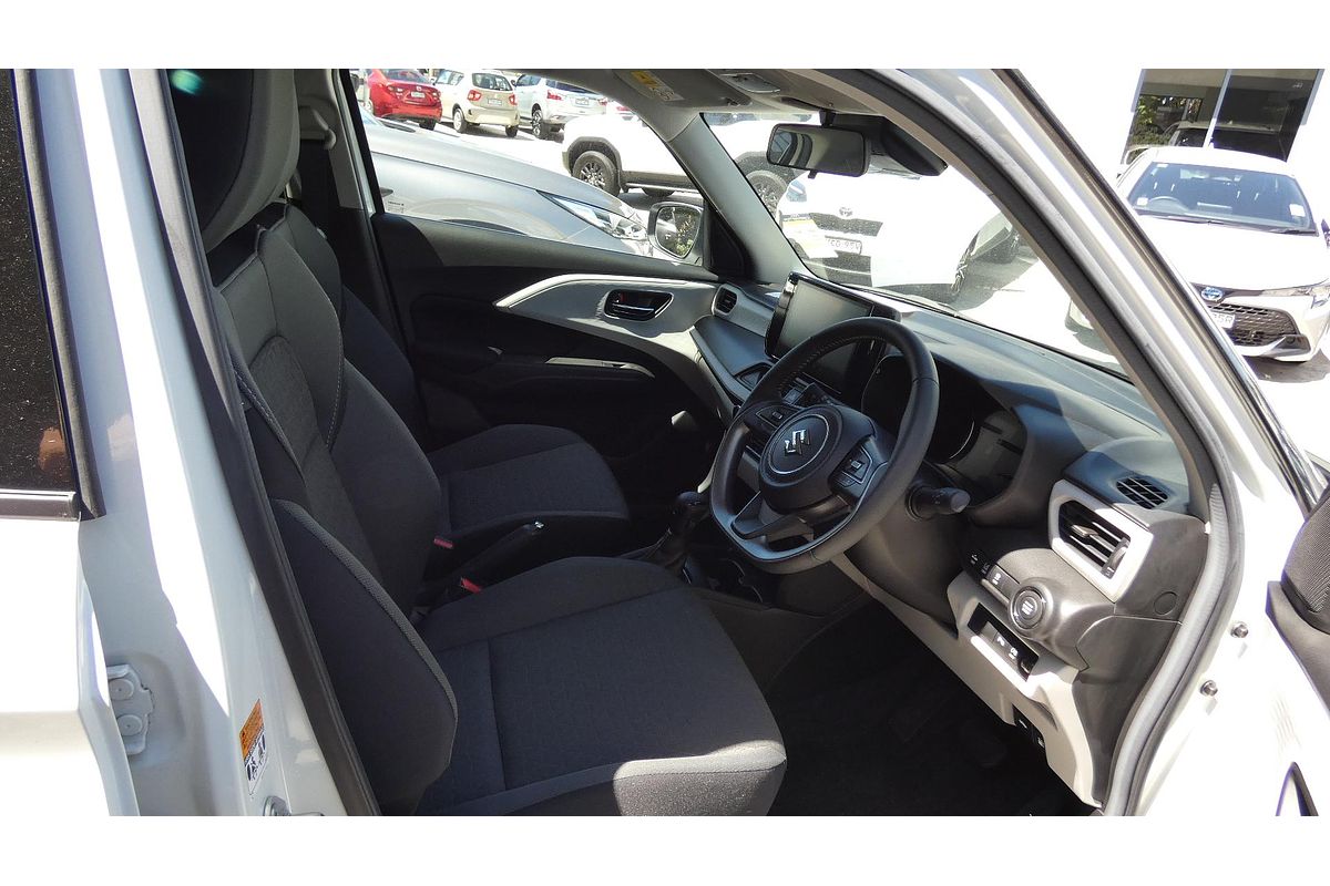 2024 Suzuki Swift Hybrid UZ