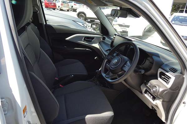 2024 Suzuki Swift Hybrid UZ