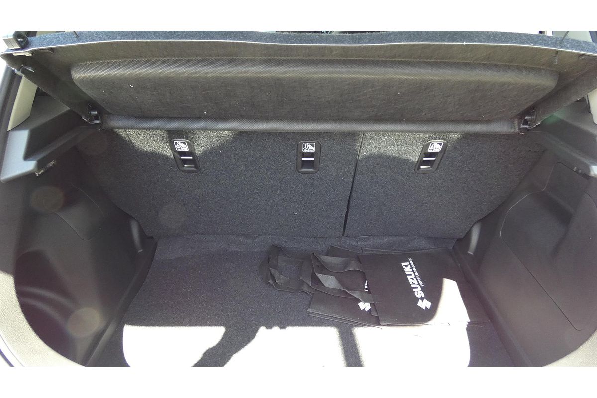 2024 Suzuki Swift Hybrid UZ