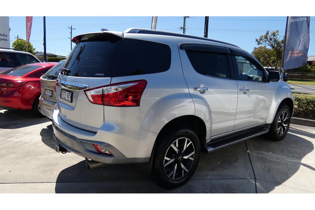 2021 Isuzu MU-X LS-T