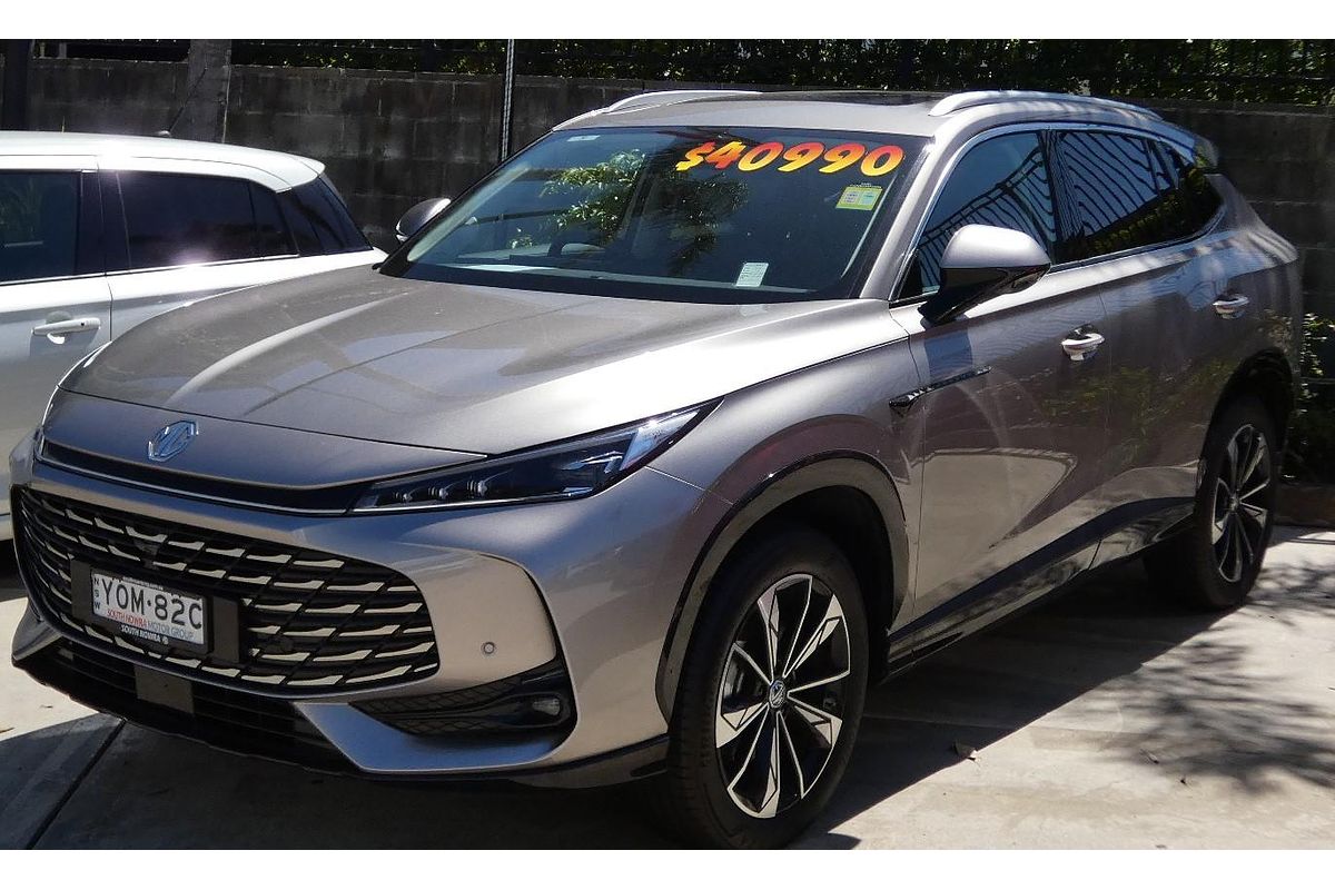 2025 MG HS Essence AS33