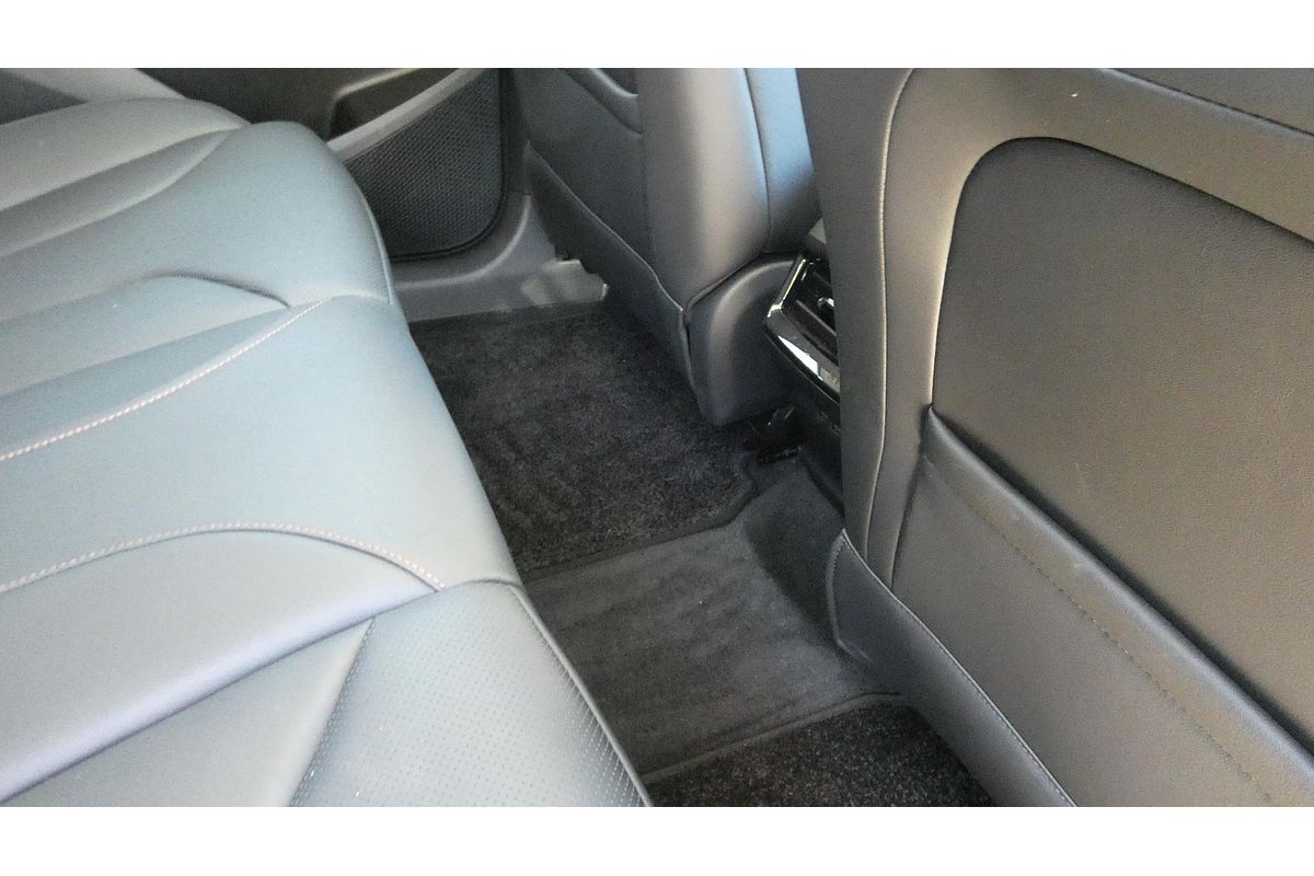 2025 MG HS Essence AS33