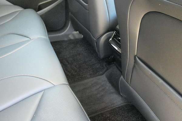 2025 MG HS Essence AS33