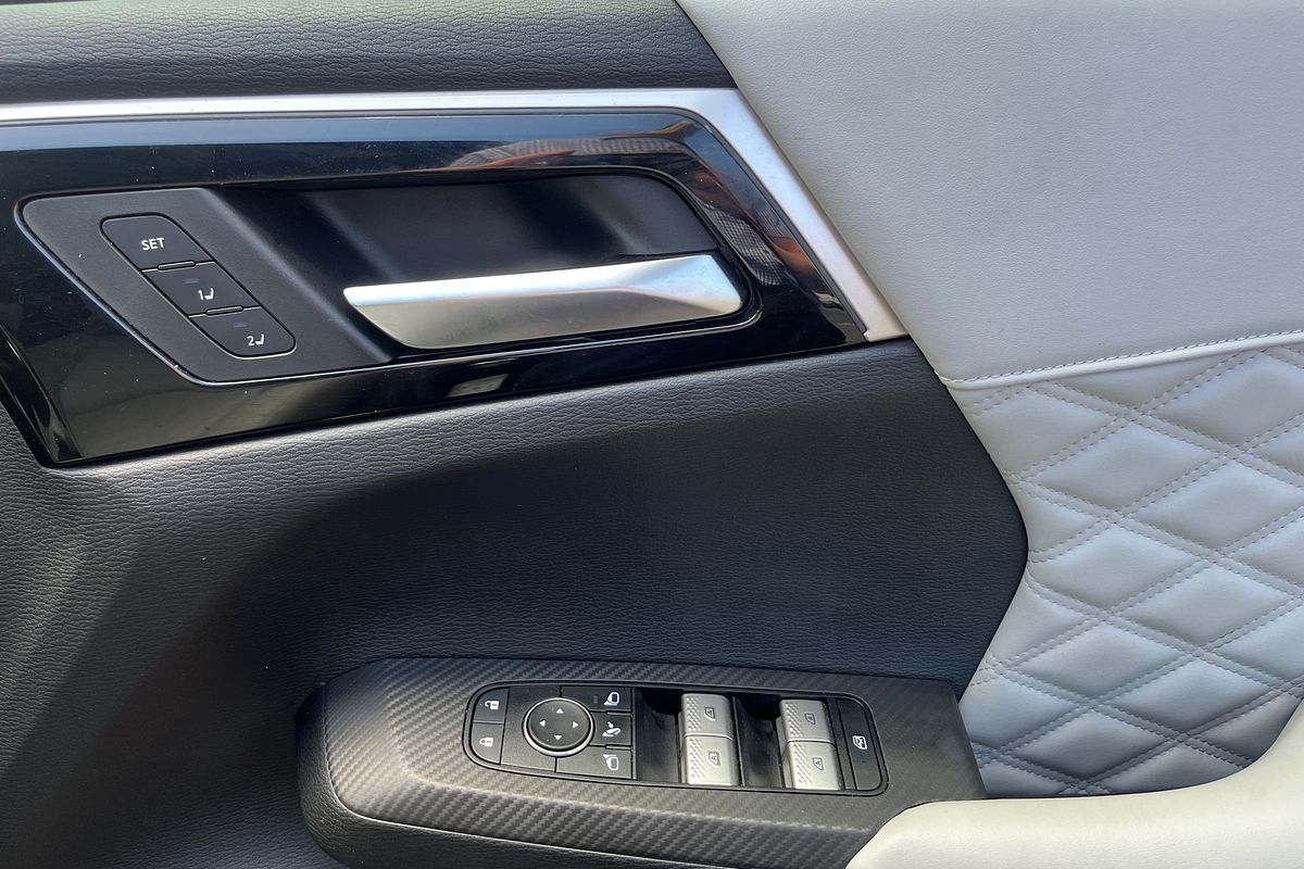 2021 Mitsubishi Outlander Exceed ZM