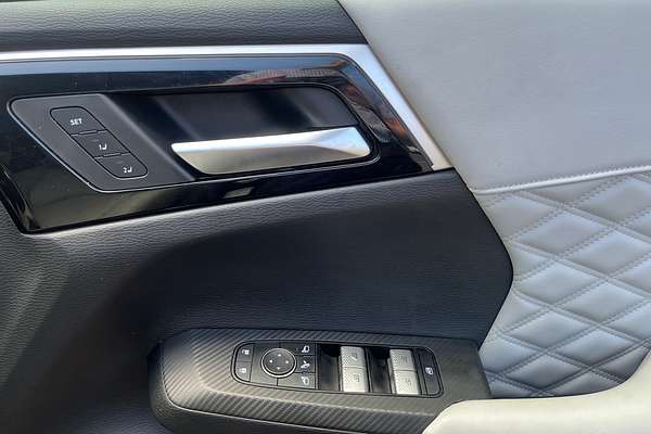 2021 Mitsubishi Outlander Exceed ZM