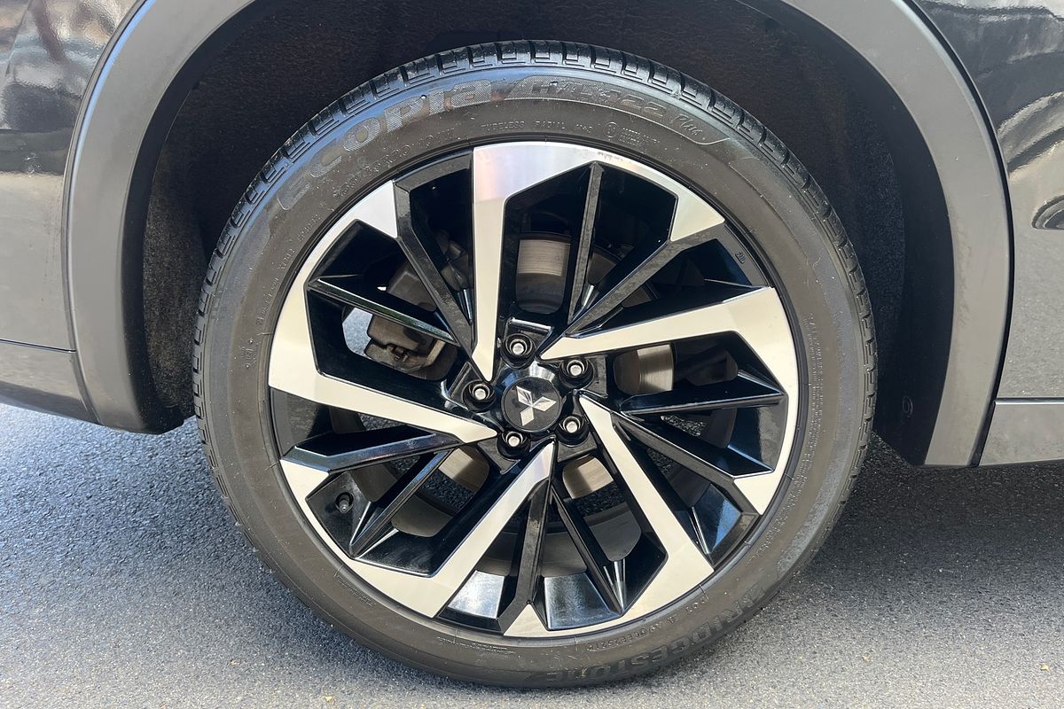 2021 Mitsubishi Outlander Exceed ZM