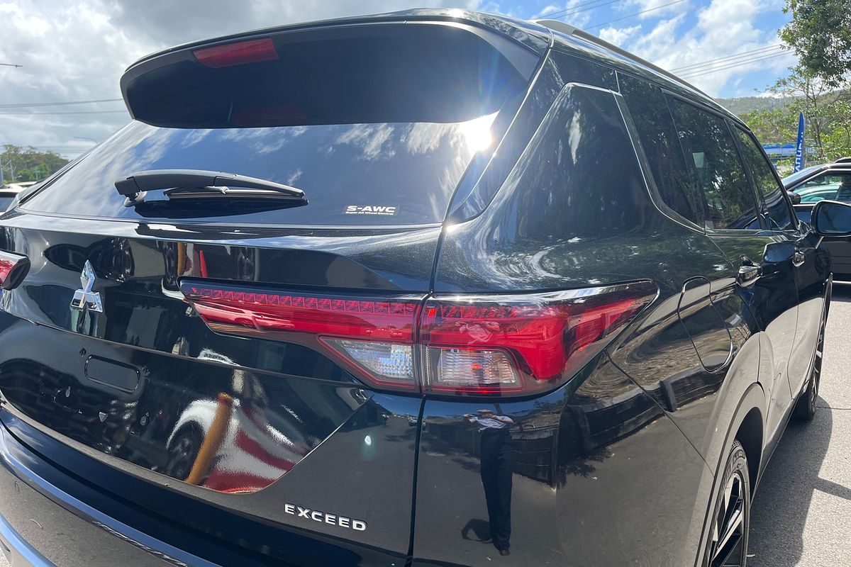 2021 Mitsubishi Outlander Exceed ZM