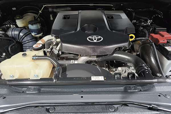2024 Toyota Hilux SR 48V GUN126R 4X4