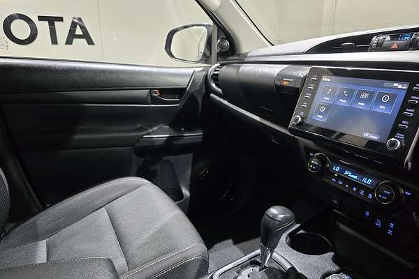 2024 Toyota Hilux SR 48V GUN126R 4X4