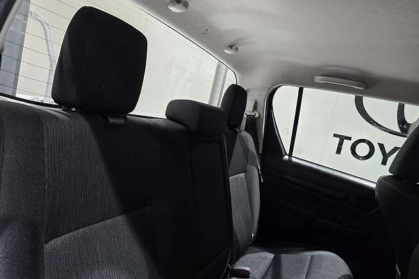 2024 Toyota Hilux SR 48V GUN126R 4X4