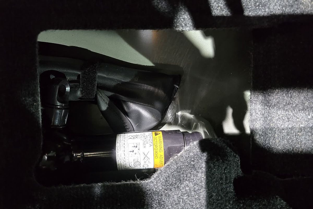 2024 Toyota Hilux SR 48V GUN126R 4X4