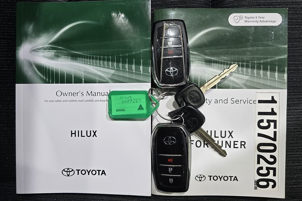 2024 Toyota Hilux SR 48V GUN126R 4X4