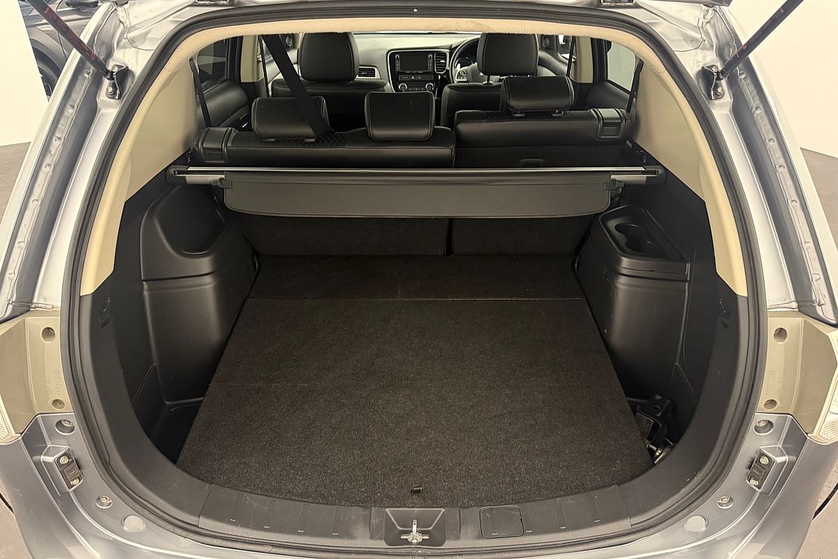 2014 Mitsubishi Outlander PHEV ZJ