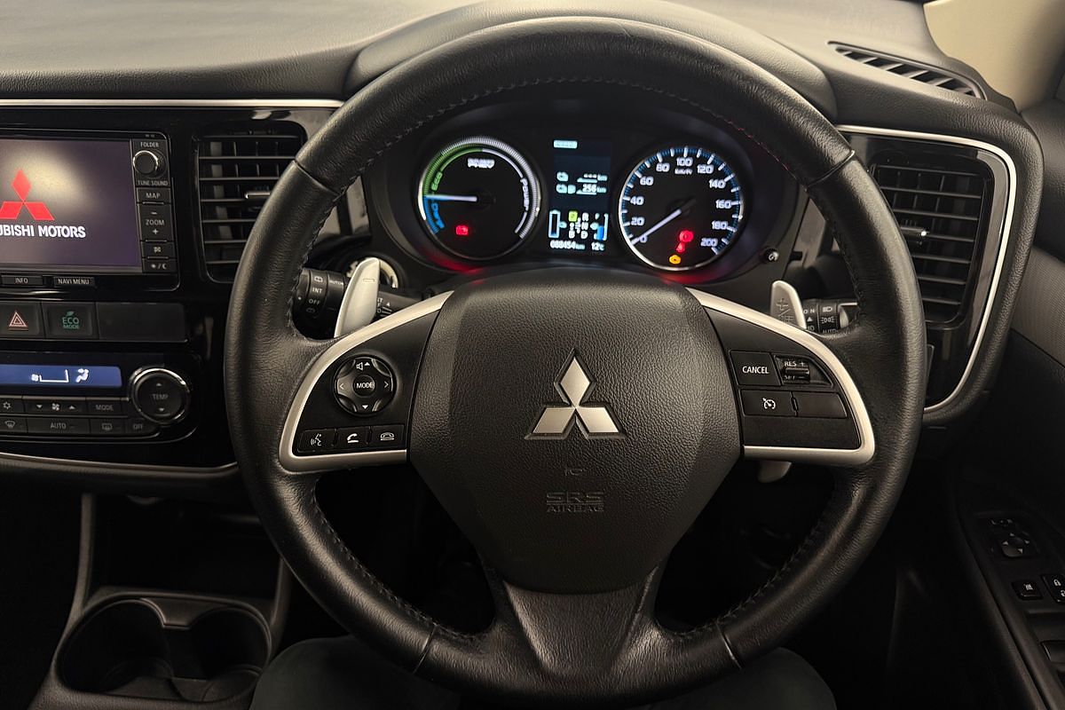 2014 Mitsubishi Outlander PHEV ZJ