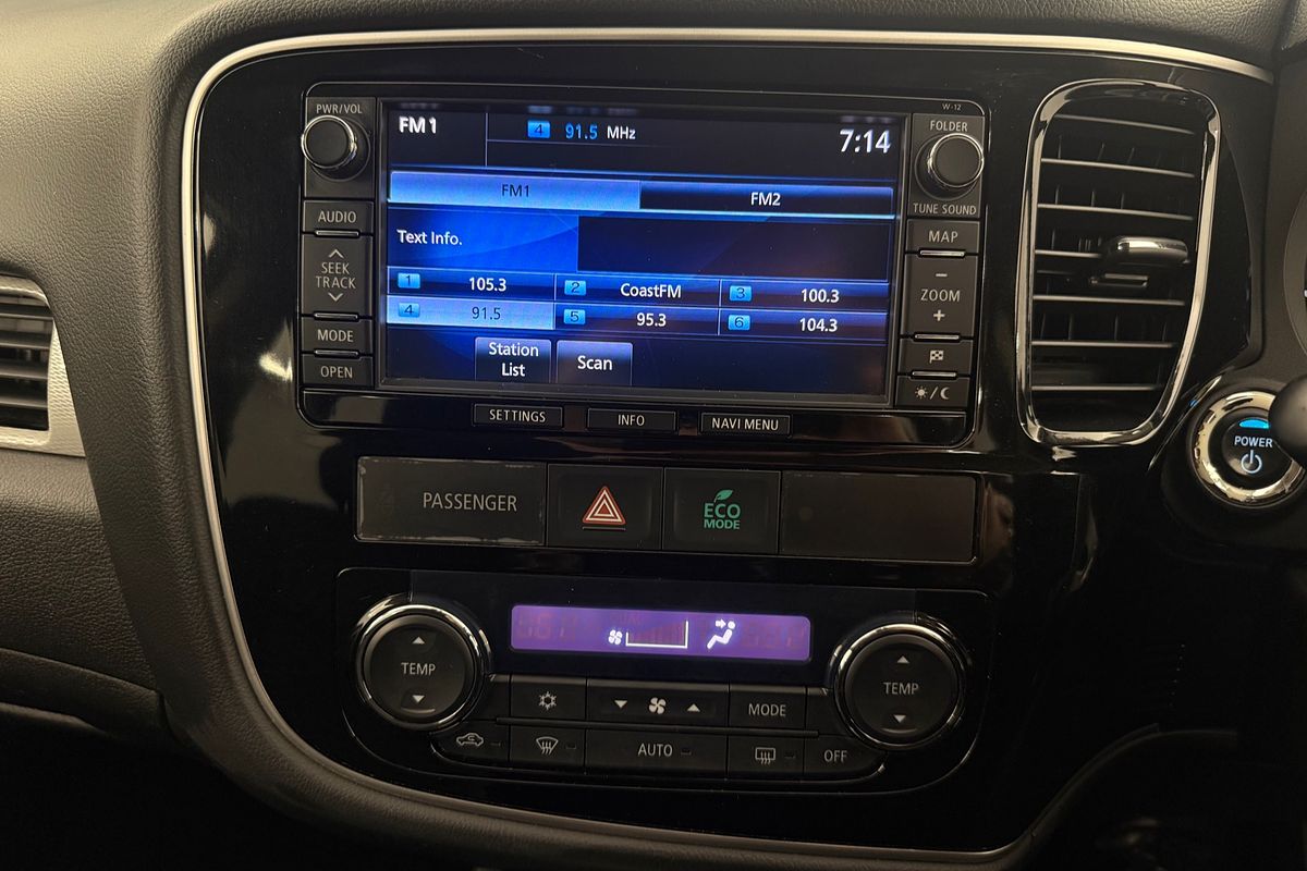 2014 Mitsubishi Outlander PHEV ZJ