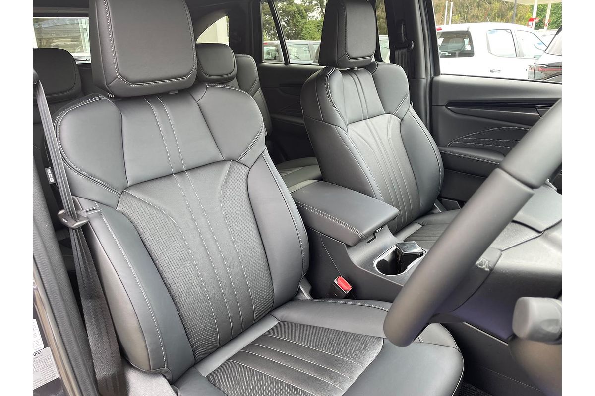 2025 Isuzu MU-X LS-T