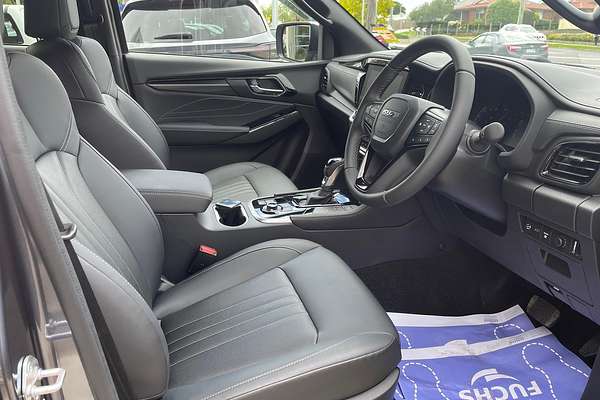 2025 Isuzu MU-X LS-T