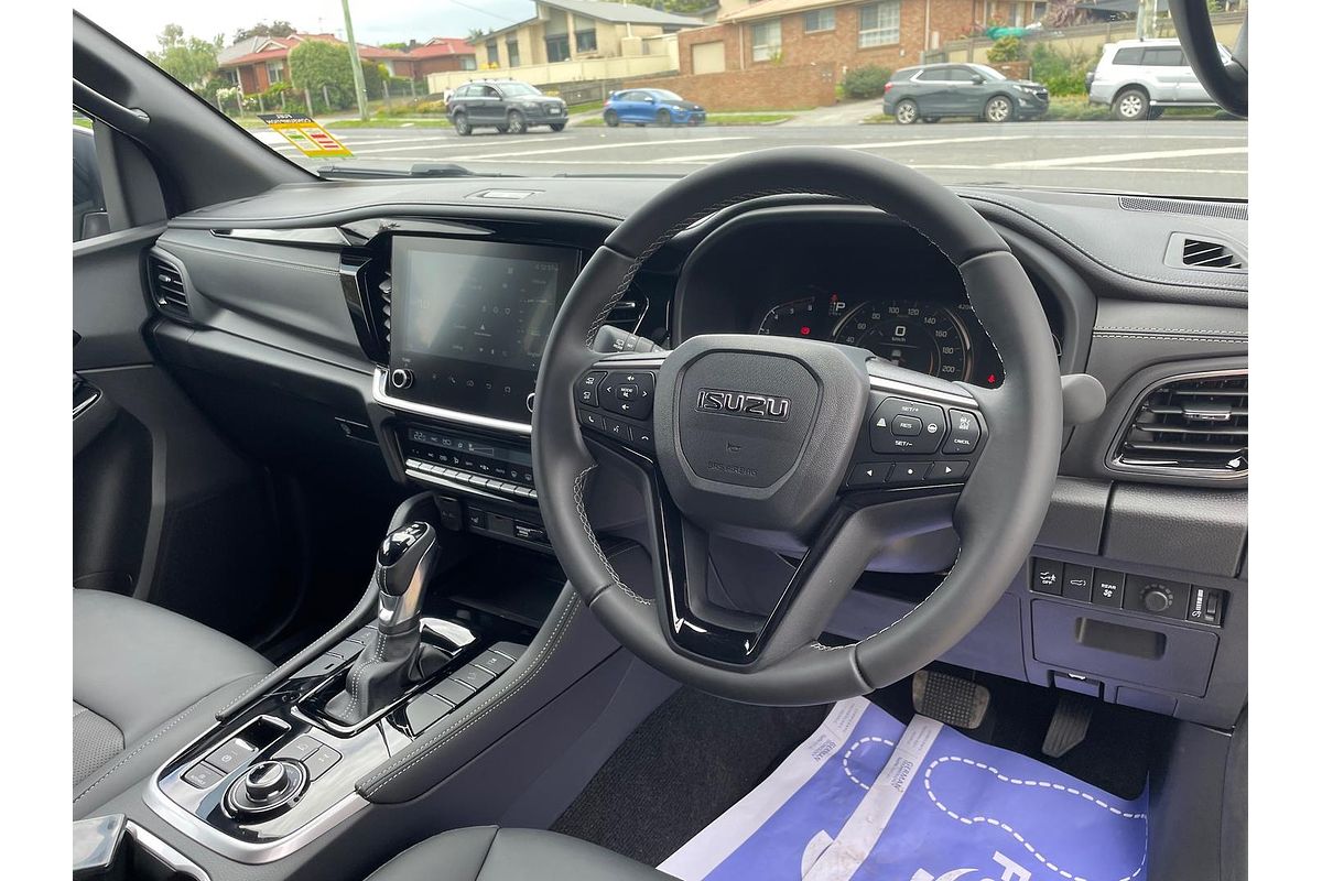 2025 Isuzu MU-X LS-T