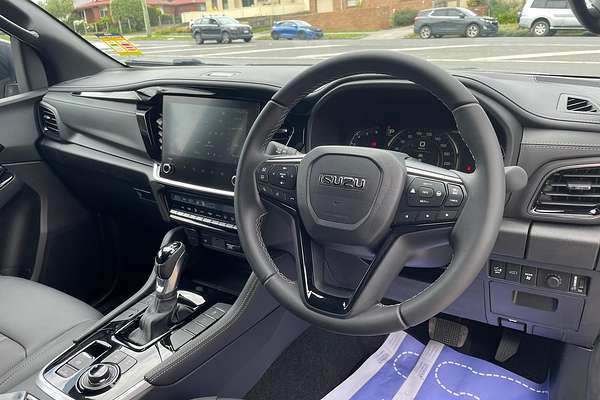 2025 Isuzu MU-X LS-T
