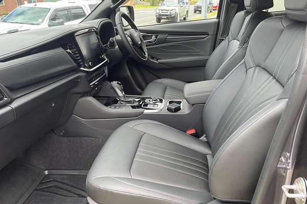 2025 Isuzu MU-X LS-T