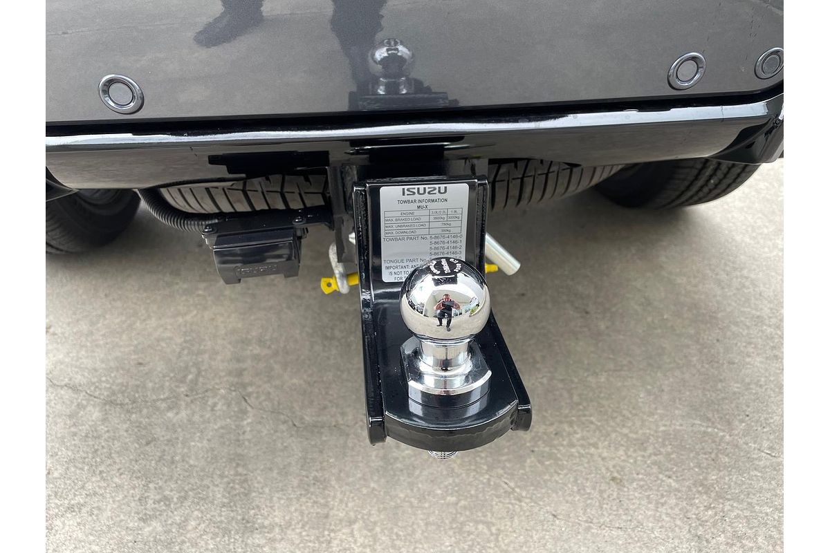 2025 Isuzu MU-X LS-T